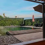 Bali - Aladinici Stolac