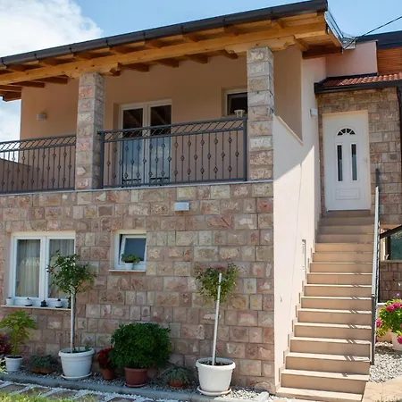 Bali - Aladinici * Stolac