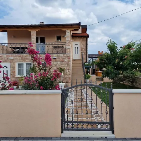 Bali - Aladinici Ferienhaus Stolac