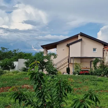Bali - Aladinici Ferienhaus Stolac