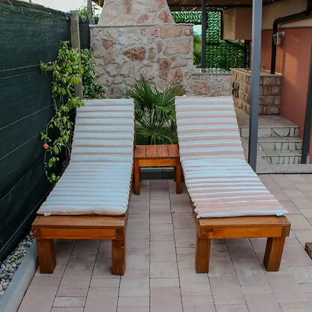 Bali - Aladinici Stolac