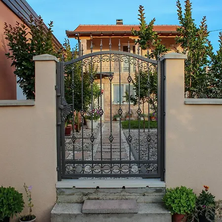 Hébergement de vacances Bali - Aladinici